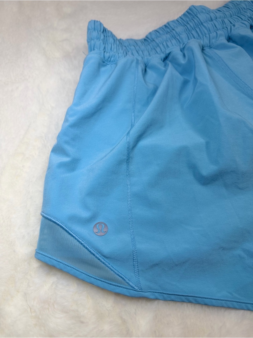 Lululemon Tracker Short V 4” Women Size 4 Gatsby Blue Running Athletic Shorts